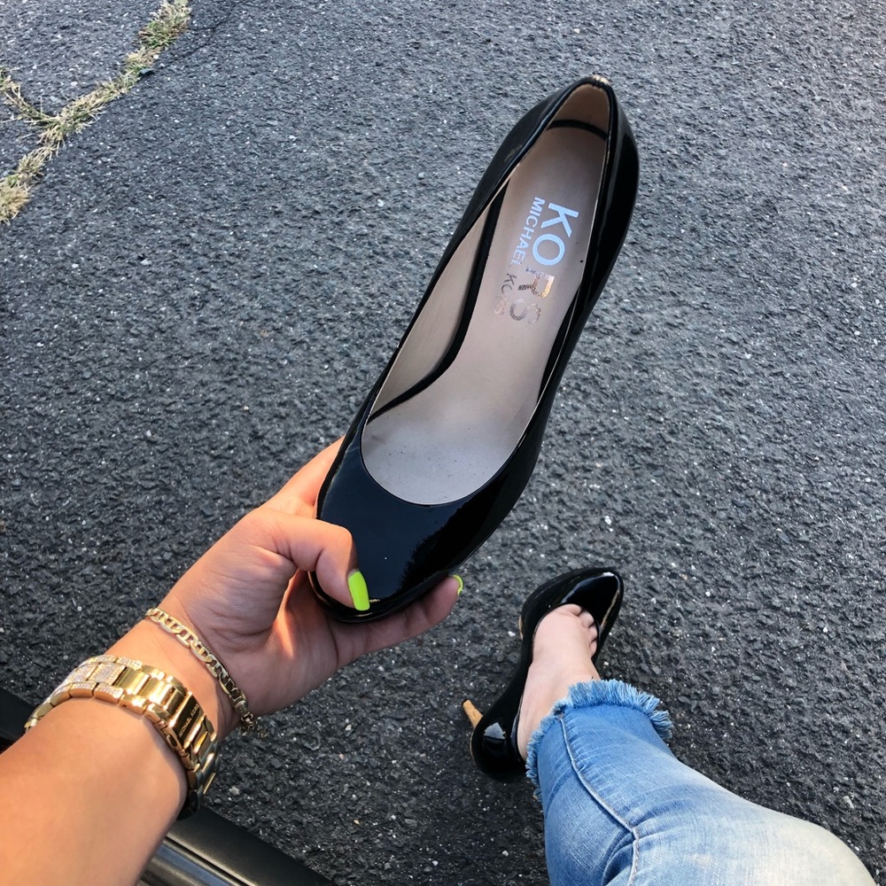 Micheal Kors - Platform Black Heels